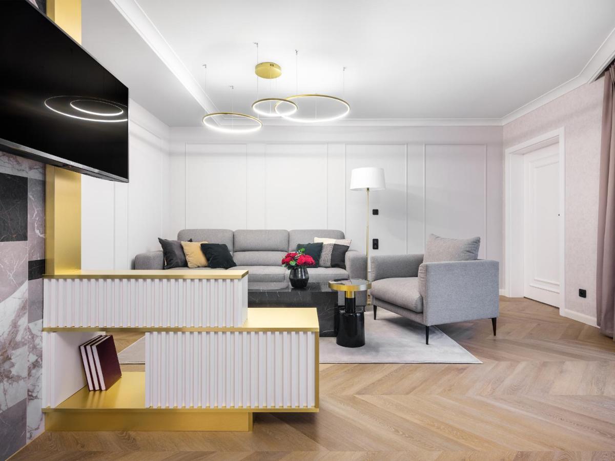 Golden Queen Deluxe Jacuzzi Apartments - Old Town Cracovia Exterior foto
