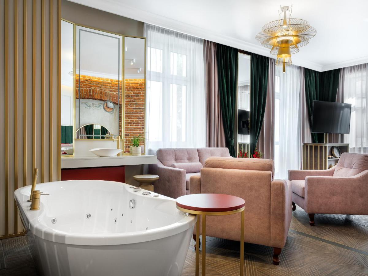 Golden Queen Deluxe Jacuzzi Apartments - Old Town Cracovia Exterior foto